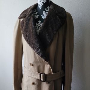 Vintage 1980's Aquascutum Men’s Double-breasted Trenchcoat w/Fur collar